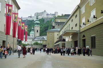Salzburg - Festspielhaus und Festung